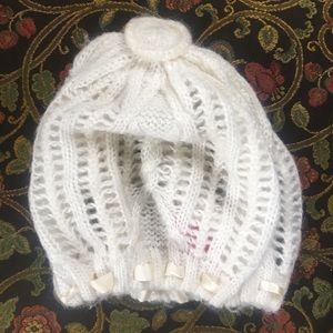 Cream Betsey Johnson ribbon thread beret